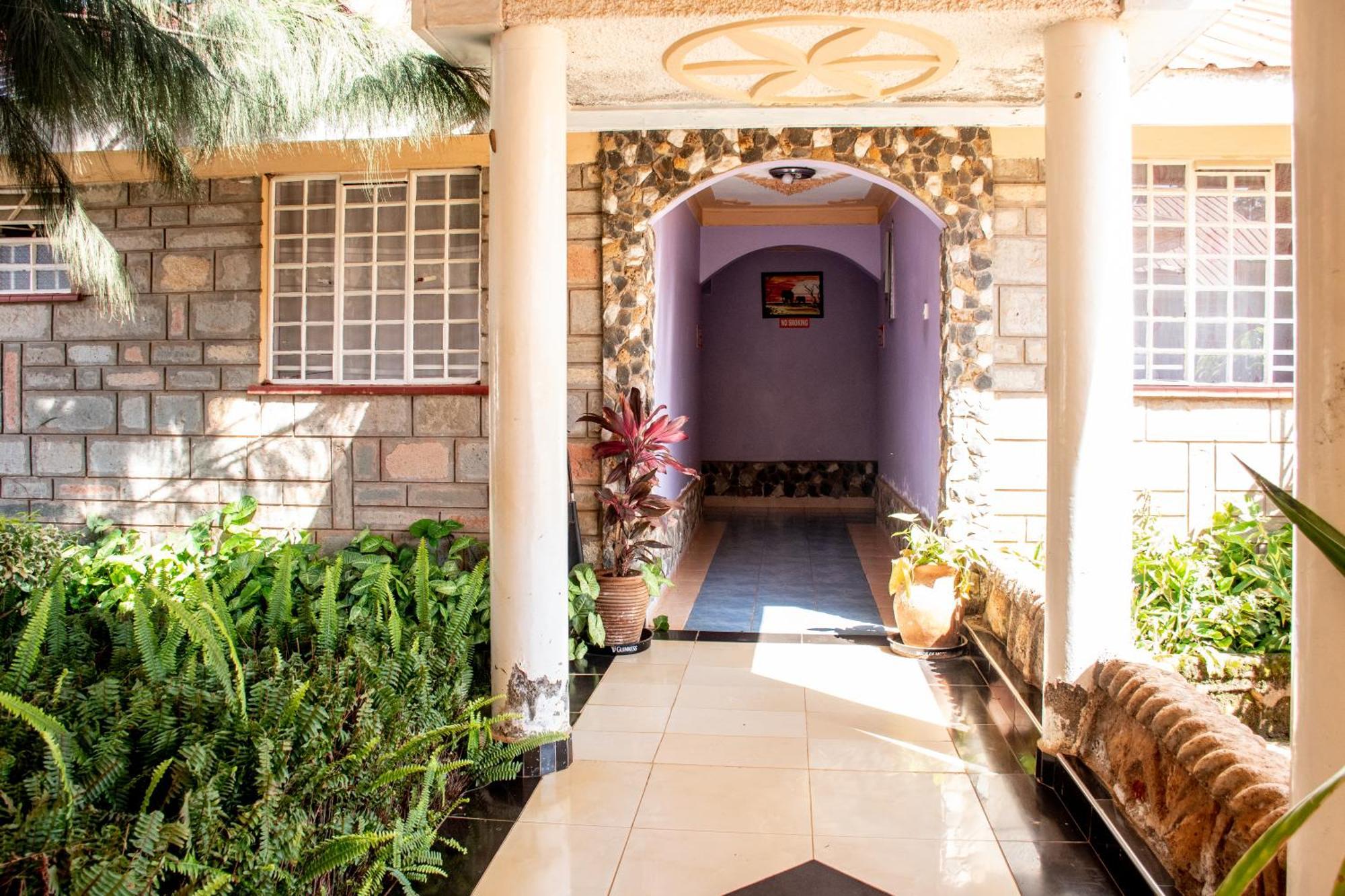 Super Break Hotel Kitale 外观 照片