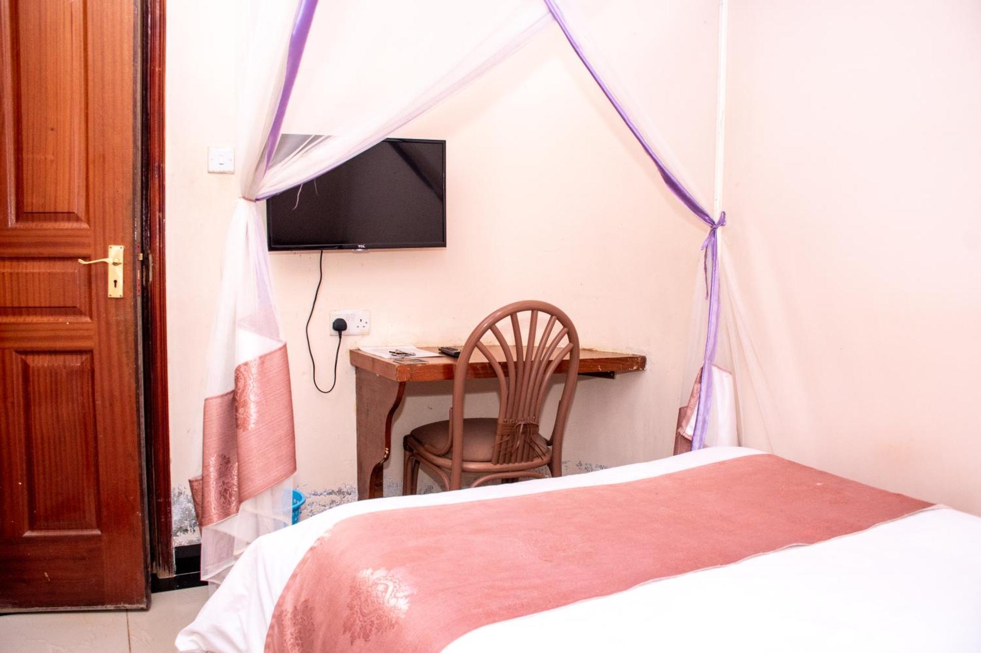 Super Break Hotel Kitale 外观 照片