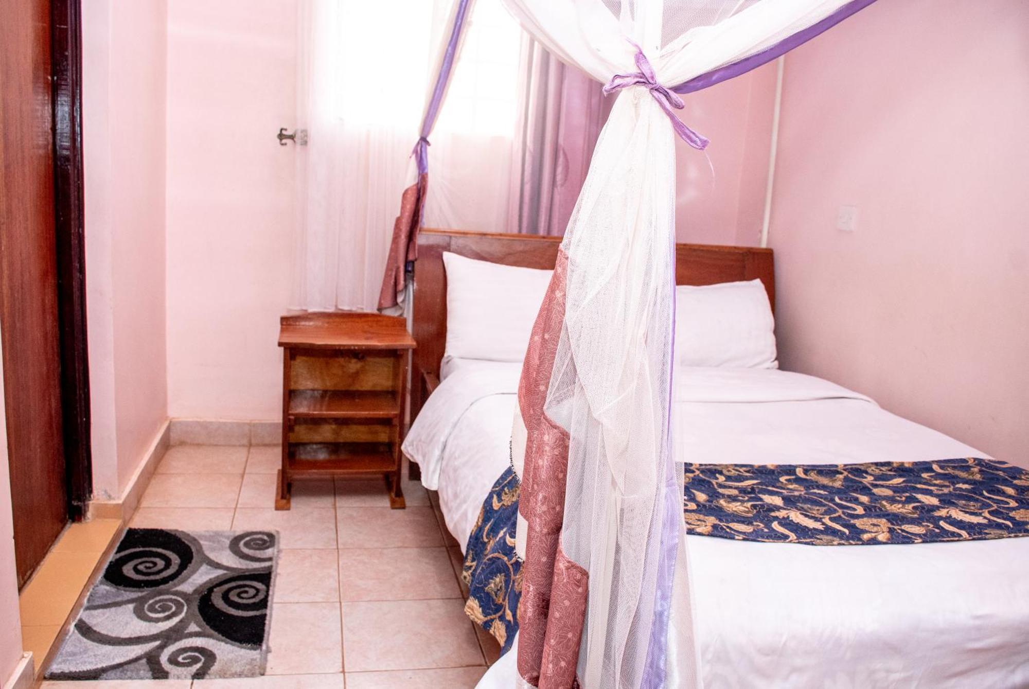 Super Break Hotel Kitale 外观 照片